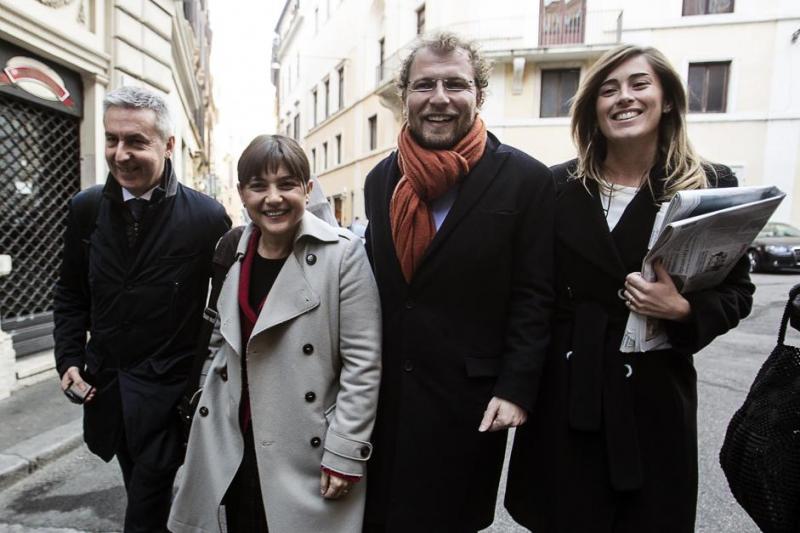 POLLI D'ALLEVAMENTO