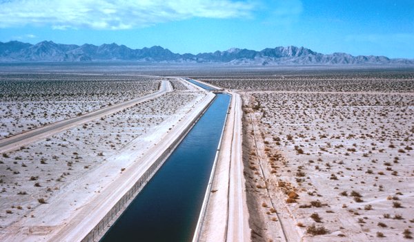 PRELUDIO ALLA GUERRA DELL'ACQUA IN AMERICA ?