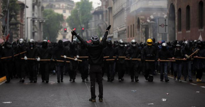 LA VIOLENZA DEI BLACK BLOCK. TROPPO POCA E NELLA DIREZIONE SBAGLIATA