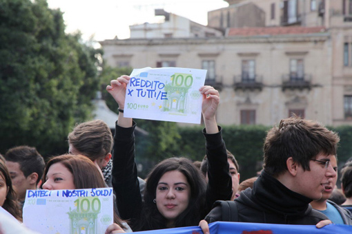 IL REDDITO MINIMO ? CE LO CHIEDE LA COSTITUZIONE