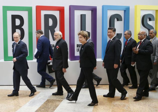 PUTIN GUIDA LA RIVOLTA DEI BRICS