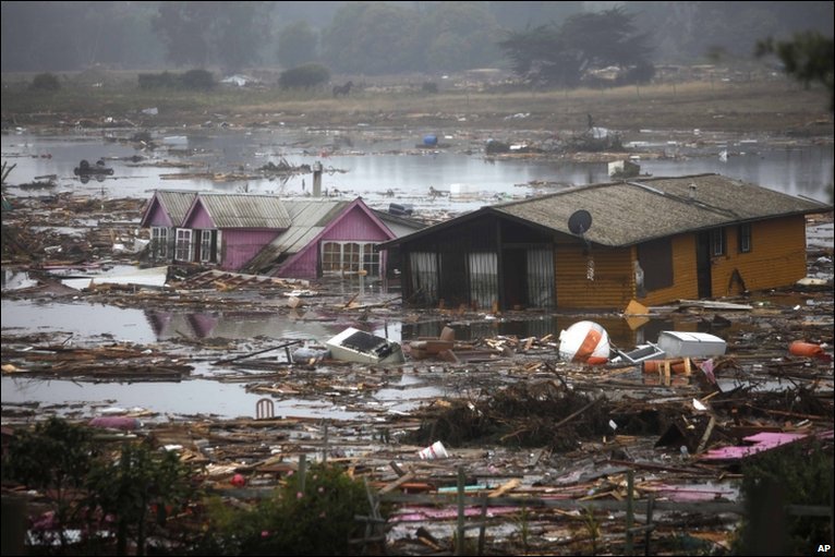 PERCHE’ UN TERREMOTO ED UNO TSUNAMI HANNO COLPITO IL CILE ? LO SPORCO E MISERABILE UTILIZZO DEI DISASTRI ‘NATURALI’ PER DOMINARE IL MONDO