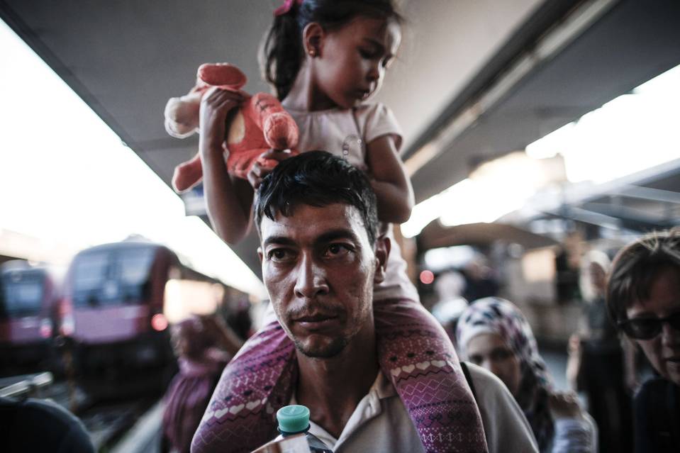 SE IL MEDITERRANEO ESPLODE: I NUMERI VERI E LE CONSEGUENZE (NON DETTE) DELL'EMERGENZA PROFUGHI
