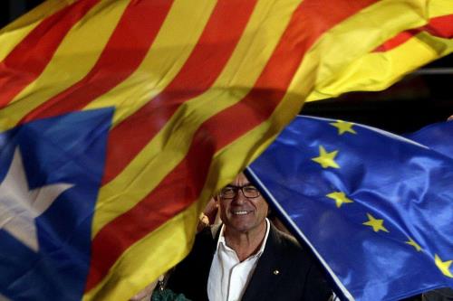 CATALOGNA: UN CIGNO NERO SOPRA LA SPAGNA