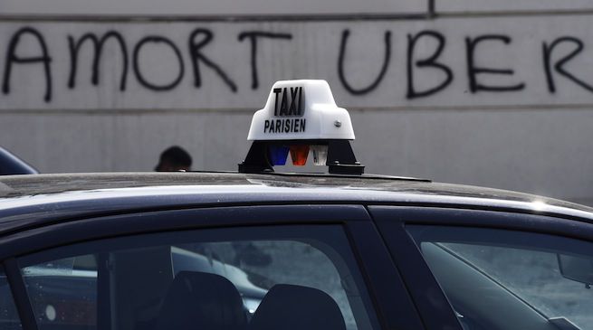 MA IL FINE ULTIMO DI UBER E' LA PRIVATIZZAZIONE DELL'AMMINISTRAZIONE COMUNALE