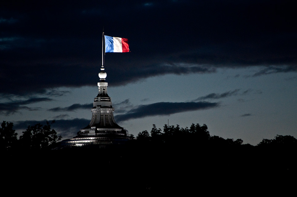 LA FRANCIA VERSO LA GUERRA CIVILE ?
