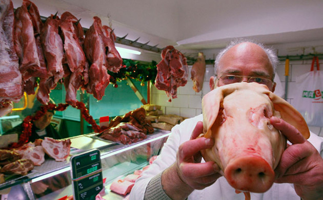 LA CARNE FA MALE...A CHI CE LA FORNISCE