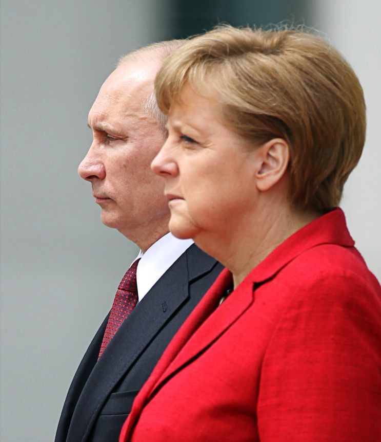 BOOM: LA GERMANIA SONDA IL TERRENO PER REVOCARE UNILATERALMENTE LE SANZIONI ALLA RUSSIA. CHE FARA’ WASHINGTON ? IL TRADIMENTO TEDESCO...