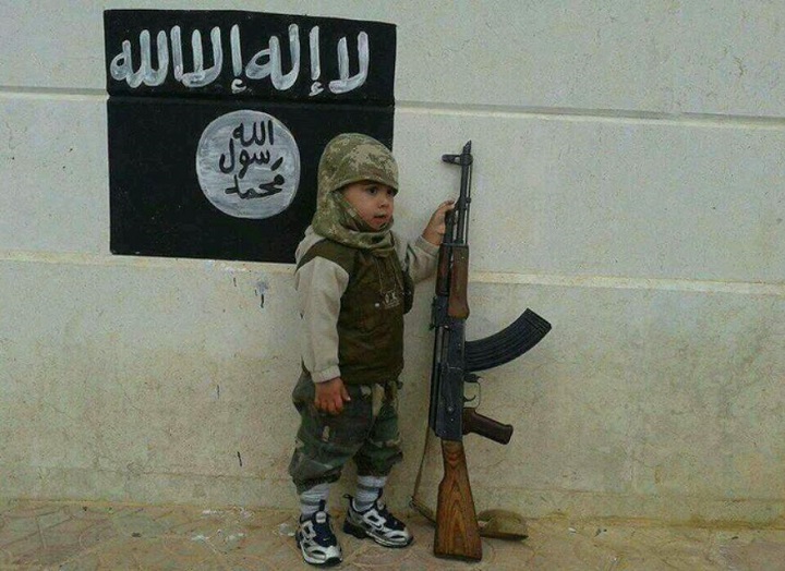 VIAGGIO NEL CALIFFATO – LA GIUSTIZIA OPPRESSIVA DELL'ISIS