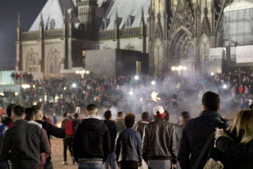 STUPRO DI STATO A COLONIA: BYE BYE MERKEL …