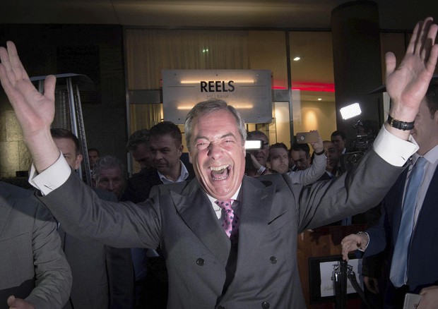 INCREDIBILI BRITANNICI ! RINASCE L'EUROPA DEI POPOLI E ORA PUO' CAMBIARE DAVVERO TUTTO