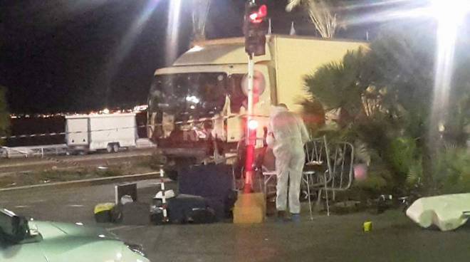 STRAGE ALLA NIZZARDA: IL TERRORISTA GIGOLO', LE ARMI FINTE, IL CAMION FRIGO