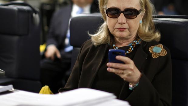 DELLA MANIERA IN CUI I DEMOCRATICI HANNO TROVATO L'UOMO NERO NELLE E-MAIL DI HILLARY