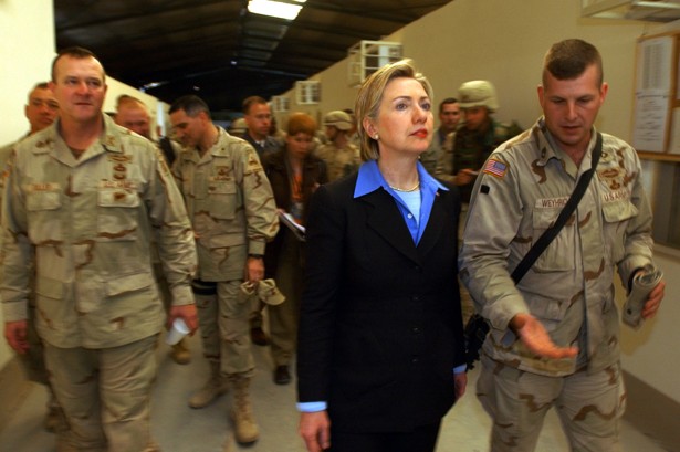 HILLARY LA REGINA DELLA GUERRA: ECCO LA SUA TABELLA DI MARCIA