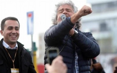 MEGLIO ESSERE INFELICI E NON FARE UN CAZZO TUTTA LA VITA. GRILLO SPIEGA IL REDDITO DI CITTADINANZA