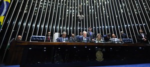 DILMA: E' STATO UN GOLPE - SOLO IL POPOLO PUO' CACCIARMI