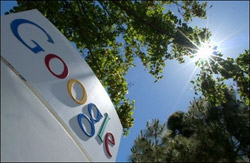 EX AGENTE SEGRETO DICE CHE GOOGLE E' INCIUCIATO CON LA CIA