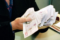 LA COSTRUZIONE DELL'IMPERO ECONOMICO: LA CENTRALITA' DELLA CORRUZIONE