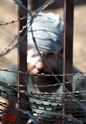 GLI STUPRI ERANO COMUNI NEL CAMPO DI CONCENTRAMENTO DI ABU GHRAIB