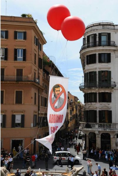 LA FARSA TRA AHMADINEJAD E LA COMUNITA' EBRAICO ROMANA