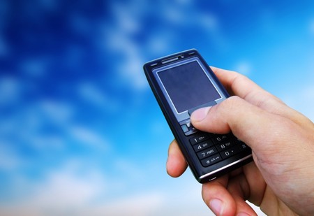 NESSUNO LO DICE, MA I CELLULARI MODIFICANO IL DNA