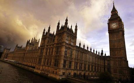 LA MORGAN STANLEY TEME LA CRISI DEL DEBITO NEL REGNO UNITO PER IL 2010