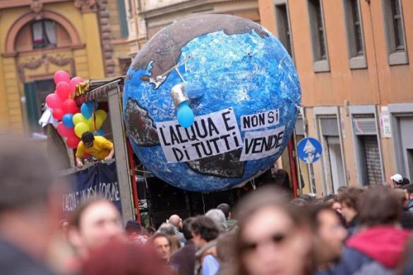 ACQUA IN BALLO C'E' IL FUTURO DI TUTTI NOI