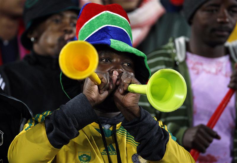 UNA VUVUZELA CHE MANDI A FANCULO PRIMA I MONDIALI E POI IL MONDO