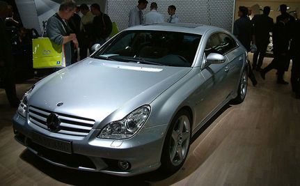 QUATTRO ANIMALI MORTI IN OGNI NUOVA MERCEDES CLS