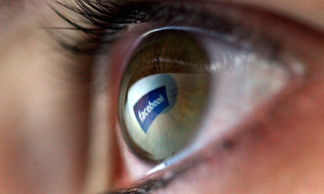 FACEBOOK SEMPRE PI UNA RETE OSCURA DI ANONIMO LINGUAGGIO DI ODIO