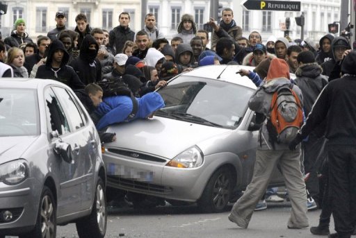 IL POTERE CONTRO L'INTERESSE GENERALE