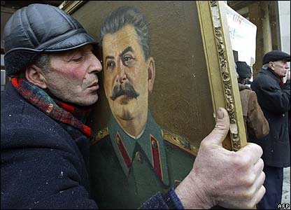 OCCIDENTE, PROFITTO GENOCIDA: SIAMO PEGGIO DI STALIN