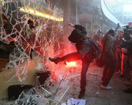 IL CROLLO DELLA GLOBALIZZAZIONE
