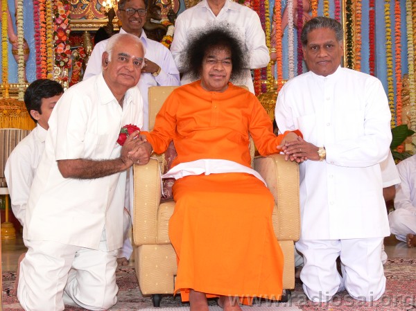 IRONIE, EPIFANIE E SATHYA SAI BABA