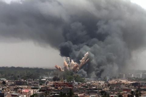 LA NATO COMMETTE UN MASSACRO A SIRTE E RADE AL SUOLO LA CITT
