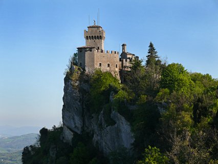 SAN MARINO BOND ? SONO UNA SCIOCCHEZZA (INTERVISTA A PAOLO BARNARD)
