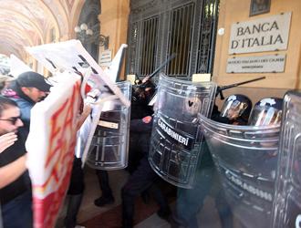 REPORT SU UNA GIORNATA DI PROTESTA E DI VIOLENZA CRIMINALE