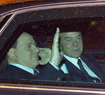 E SE BERLUSCONI AVESSE FREGATO TUTTI ?