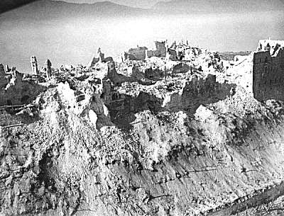 CASSINO FERITA DALLE BOMBE, SCONFITTA DAL DEBITO