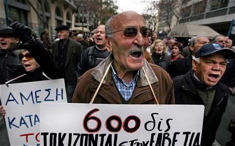 UN RITORNO ALLA DRACMA PU SALVARE LA GRECIA MENTRE VOLA LA DISOCCUPAZIONE?