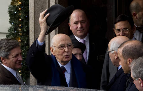 NAPOLITANO TERRORIZZATO DALLE CONTESTAZIONI IN SARDEGNA