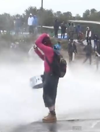 A Calais Non Si sta con i Migranti !