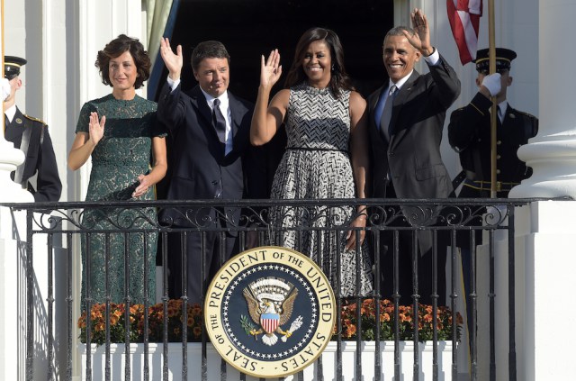 Ma perché Obama improvvisamente “ama” Renzi?