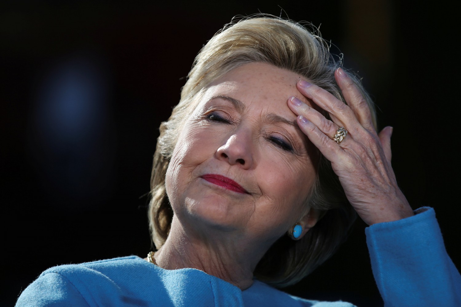Hillary Clinton è accusabile di spionaggio a favore di Paesi stranieri?