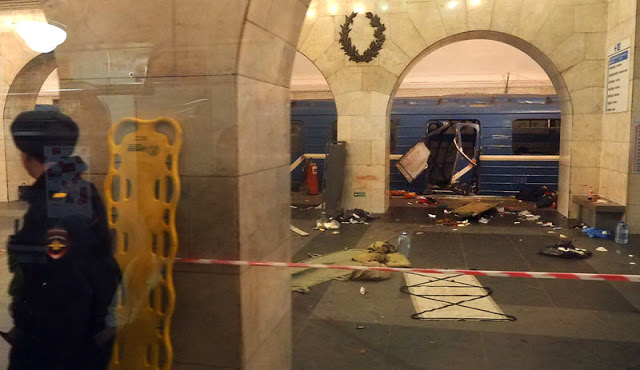 Se i terroristi hanno preso di mira la Russia, chi c'è dietro i terroristi?