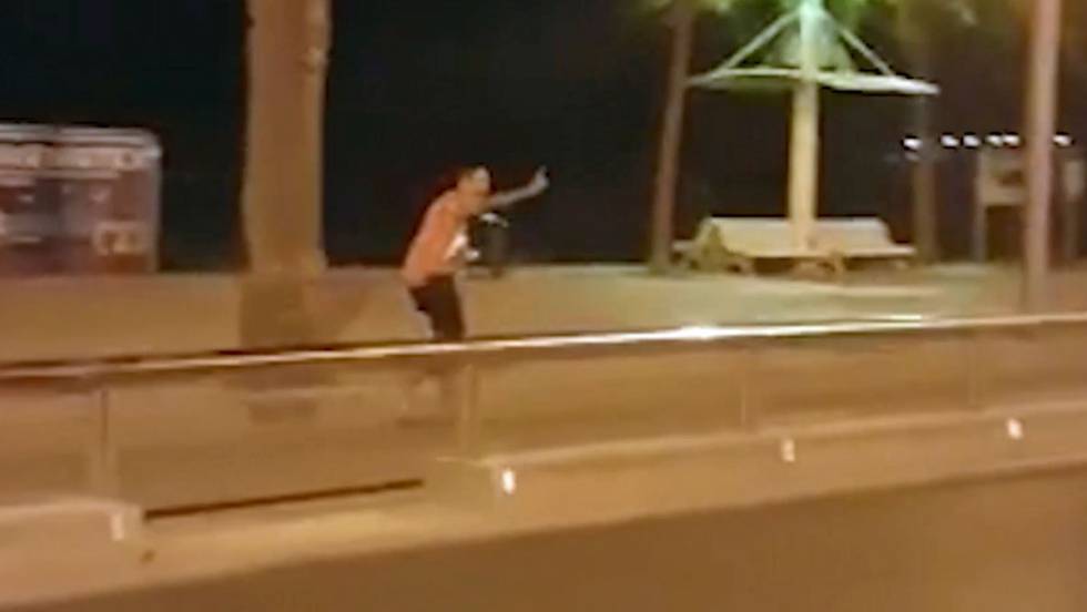 Nessuno doveva sopravvivere (VIDEO)