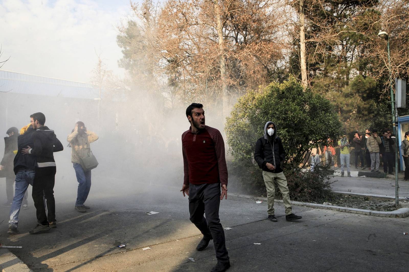 Iran - diminuzione delle proteste, aumento di tumulti: gli Stati Uniti si preparano alla fase successiva (update)