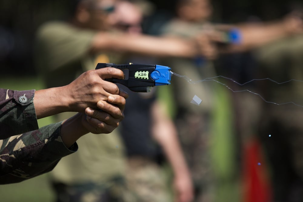 Taser, l’elettroshock supera il manganello