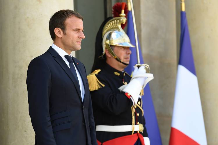 NON LASCIATEVI INGANNARE DA EMANUEL MACRON “IL MODERATO”