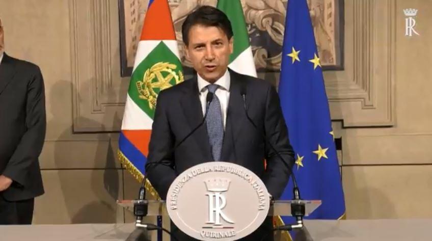 L'opulenta macchina del fango di parassiti senza vergogna